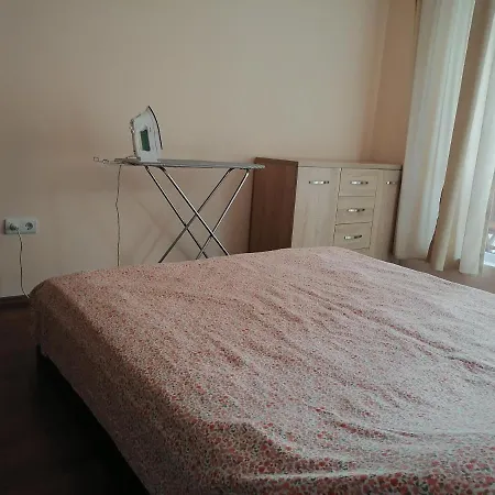 даскала с паркомясто Apartman *