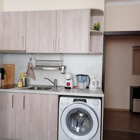 даскала с паркомясто Burgas City